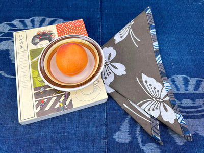 contrast-edged yukata napkins