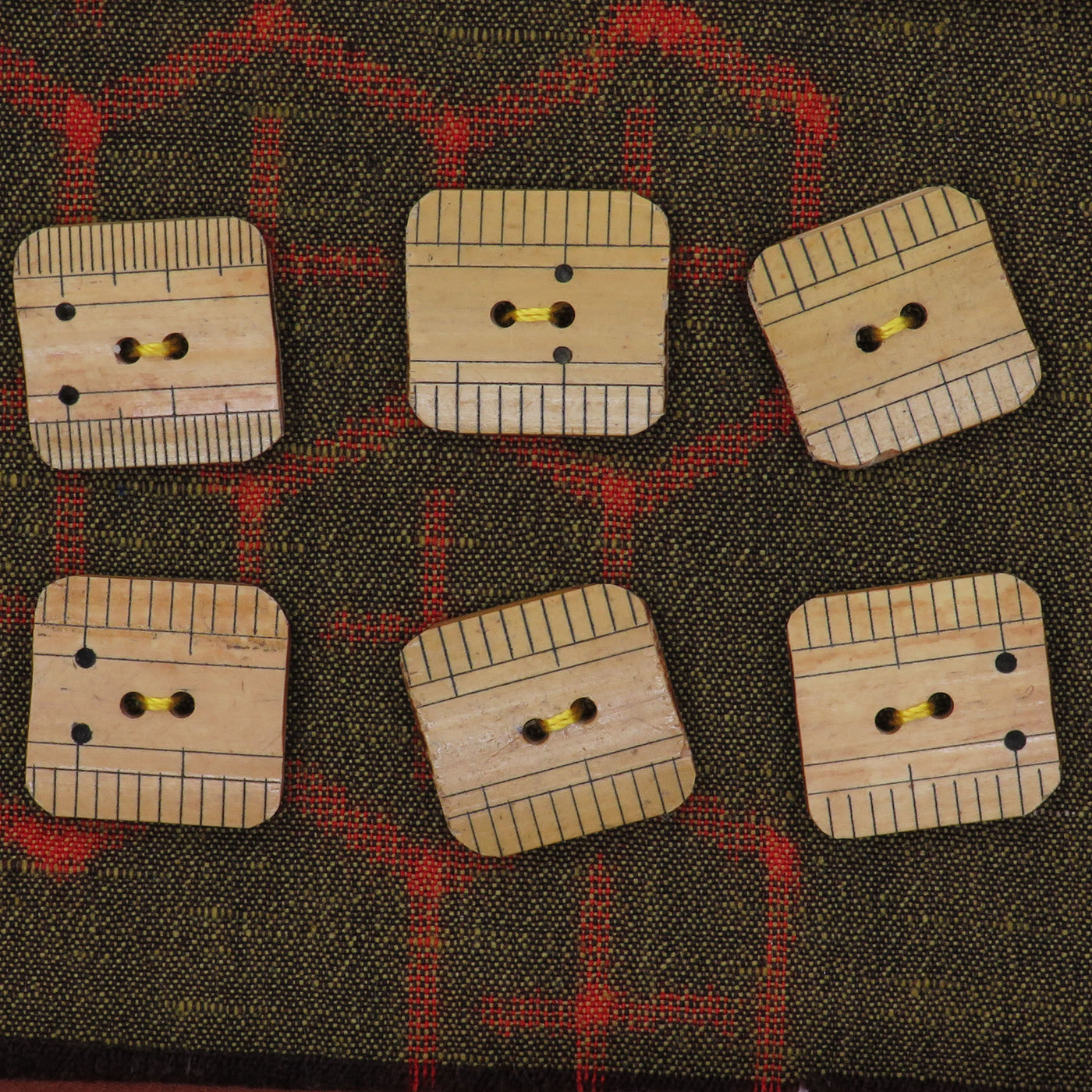 BU-241 six wooden ruler buttons