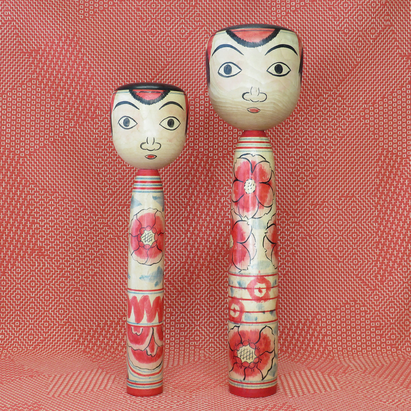 KO423 Nakanosawa Kokeshi Set of Two XL