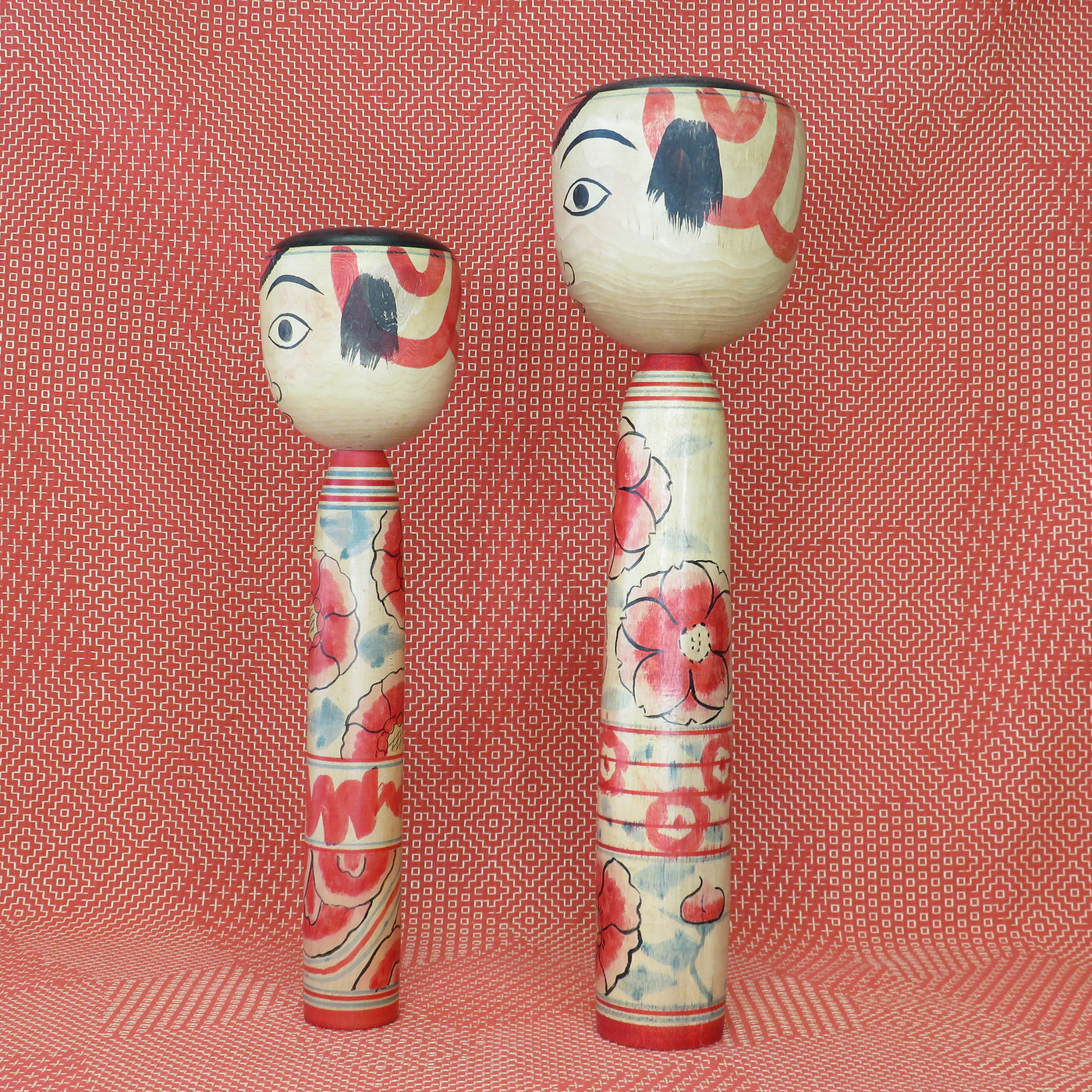 KO423 Nakanosawa Kokeshi Set of Two XL