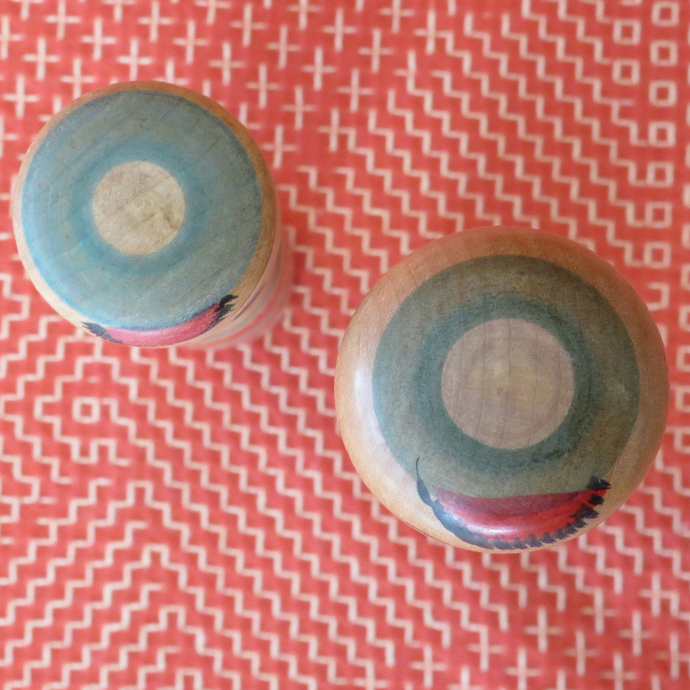 KO426 Nakanosawa Kokeshi Set of Two XS