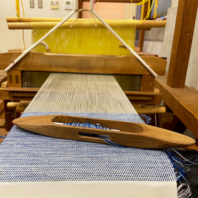 Weaving shuttle
